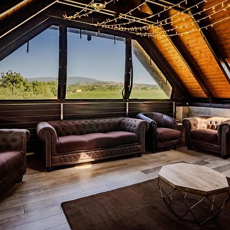 Dominium Pinceszet Es Panzio Bed & Breakfast Gyongyos Ngoại thất bức ảnh